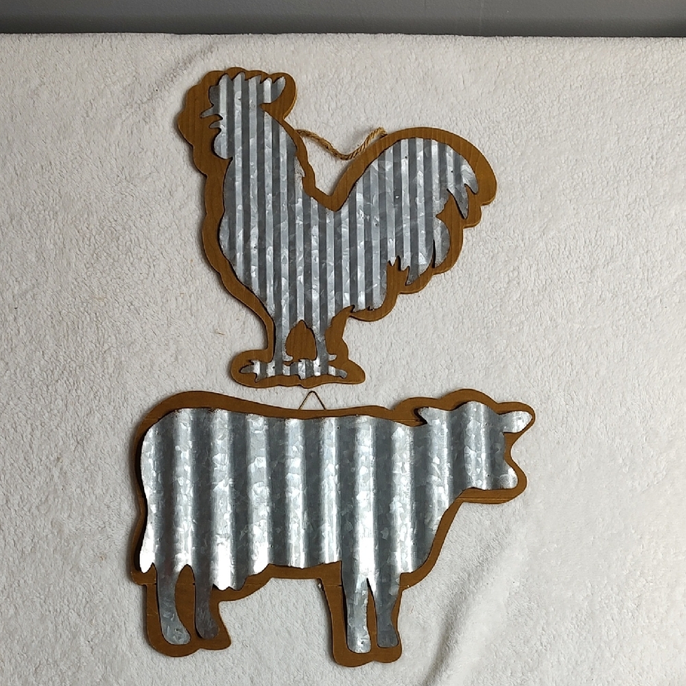 Rustic Farmhouse Rooster and Cow Wall Decor